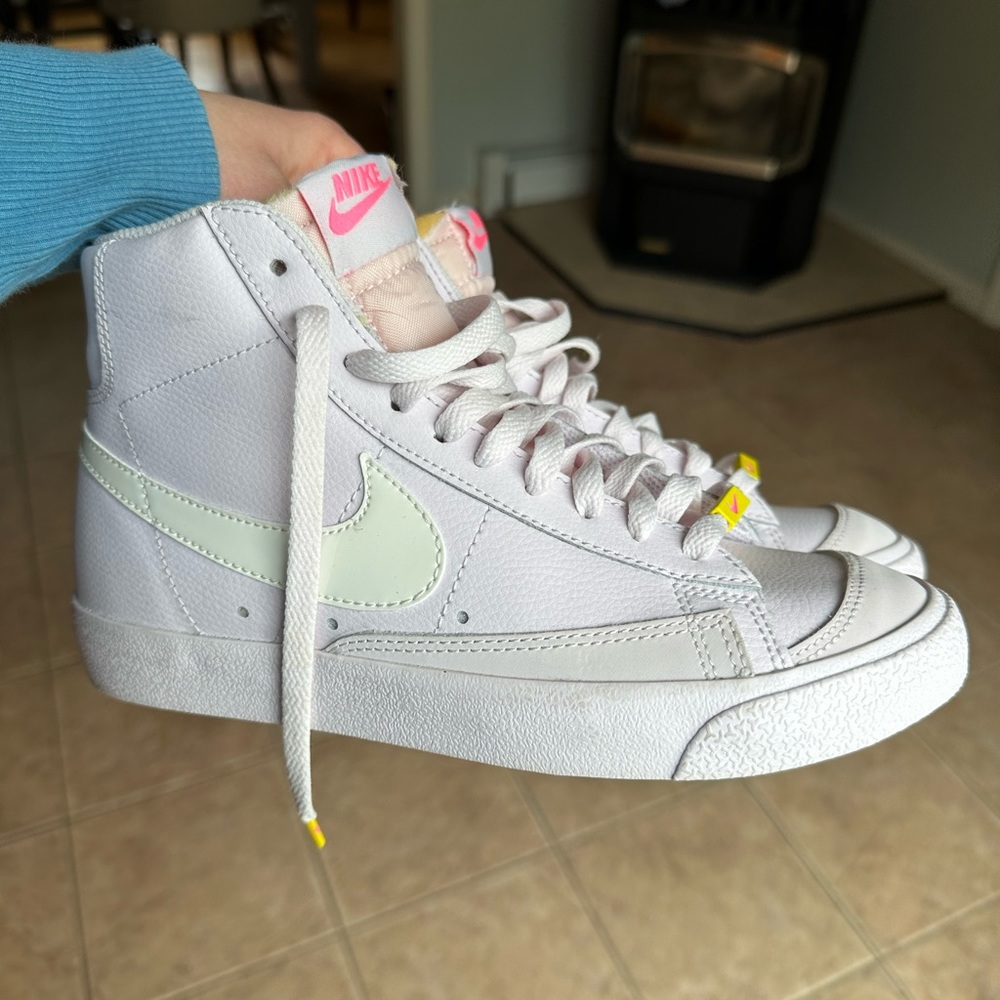 Nike blazer mid.